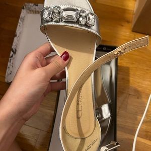 Chinese laundry silver sandal size 8